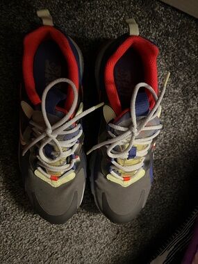 Nike Kids Grey and Blue Sneakers with Red Lining